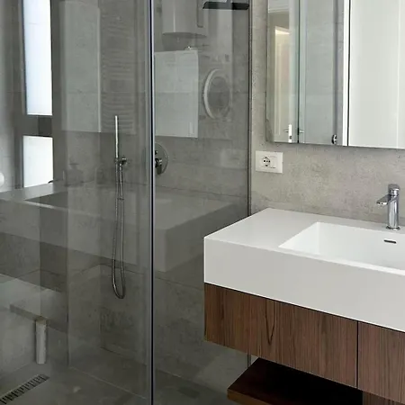 Sunset Boulevard Vlorë