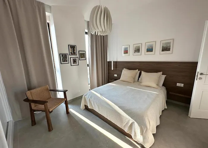 Sunset Boulevard 公寓 *